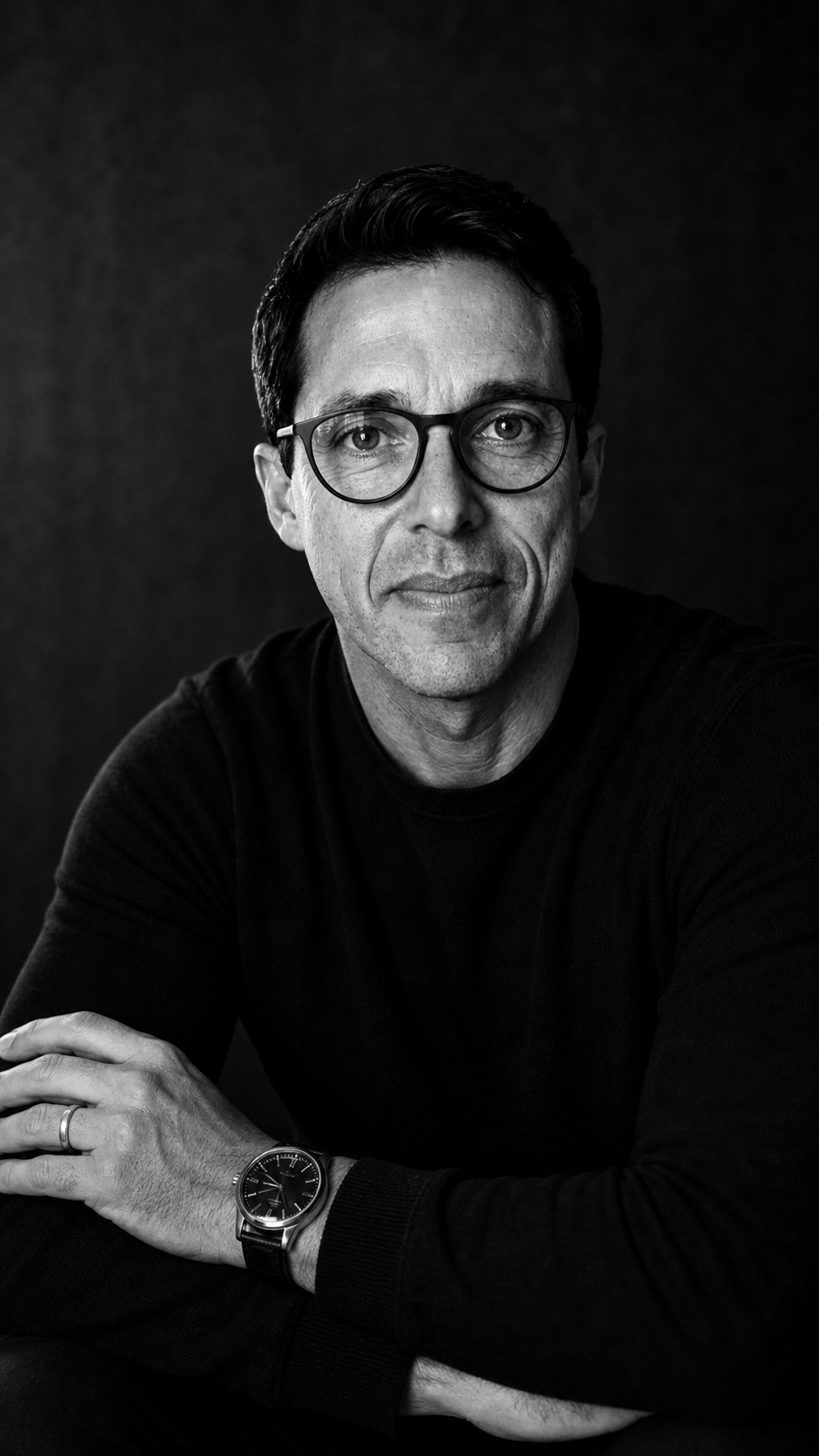Nelmo Ricalde, retrato editorial preto e branco